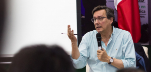 Diserta catedr&aacute;tico de la Universidad Aut&oacute;noma de Madrid conferencia magistral